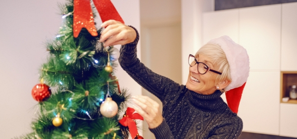 Top Tips for Decorating a Senior Living Apartment for the Holidays
