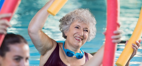 5 Amazing Health Benefits of Swimming for Older Adults